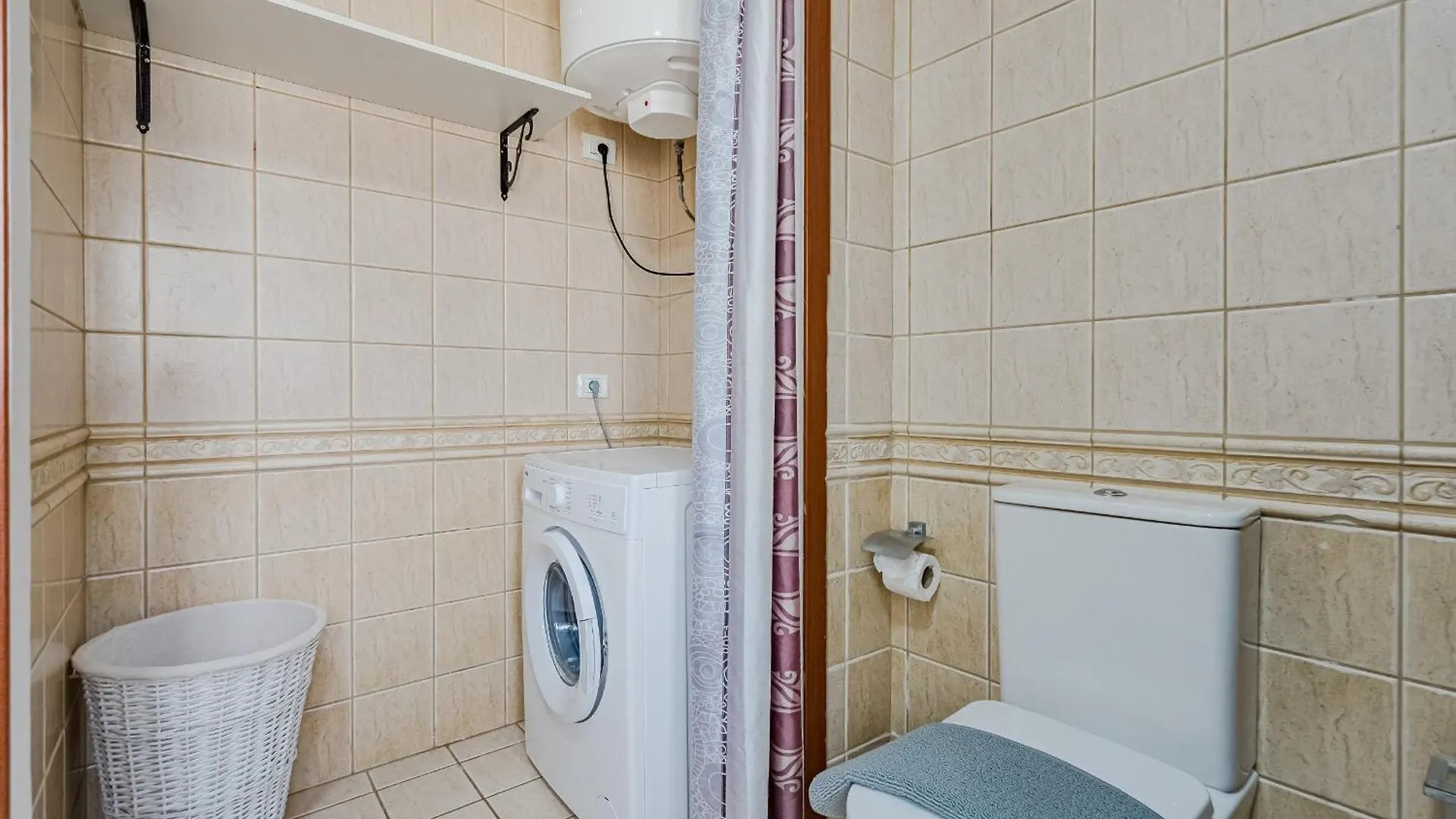 Grandview Lodge Apartment 1 阿德耶